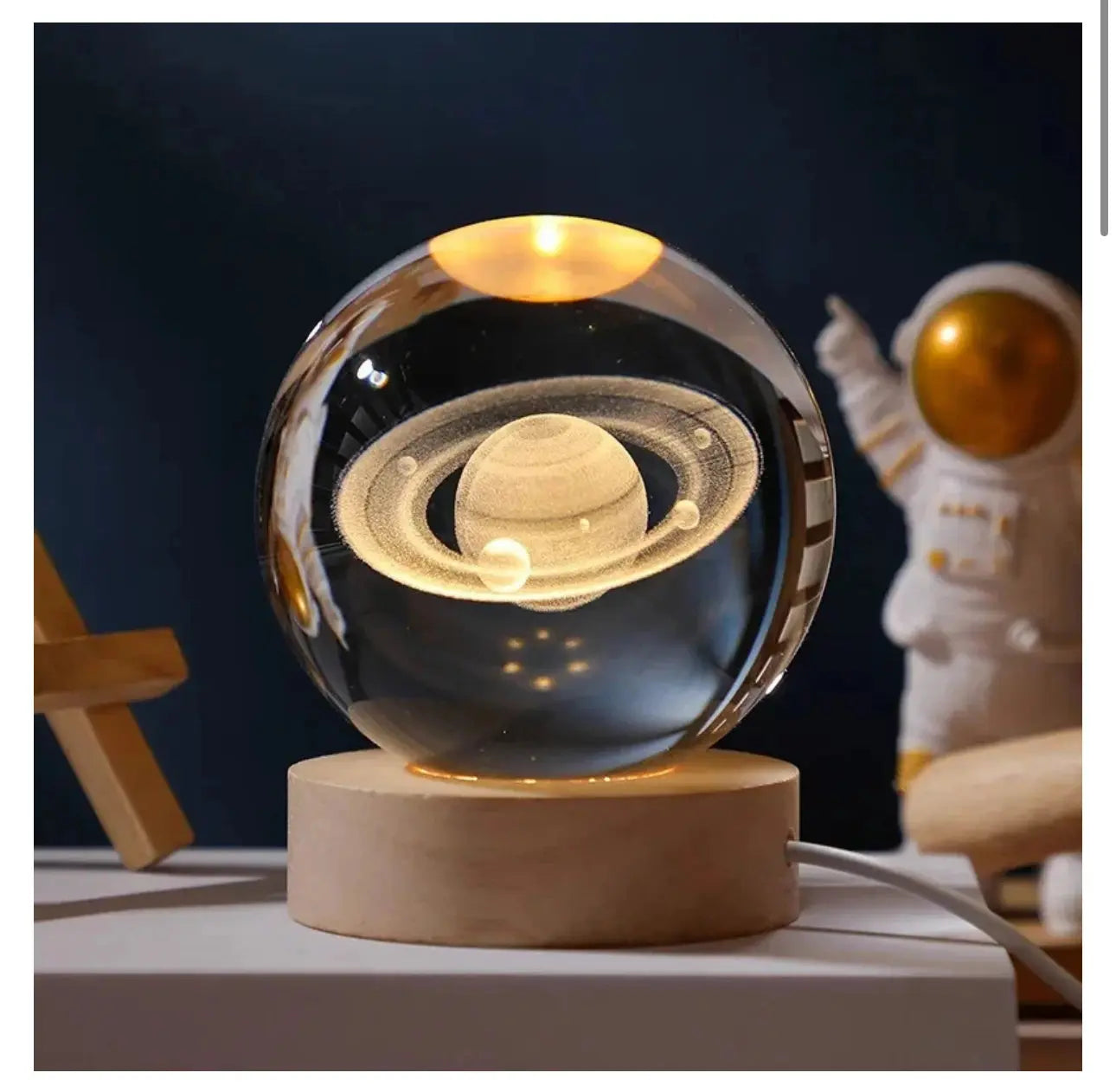 3D Glowing cristal globe Trendslana