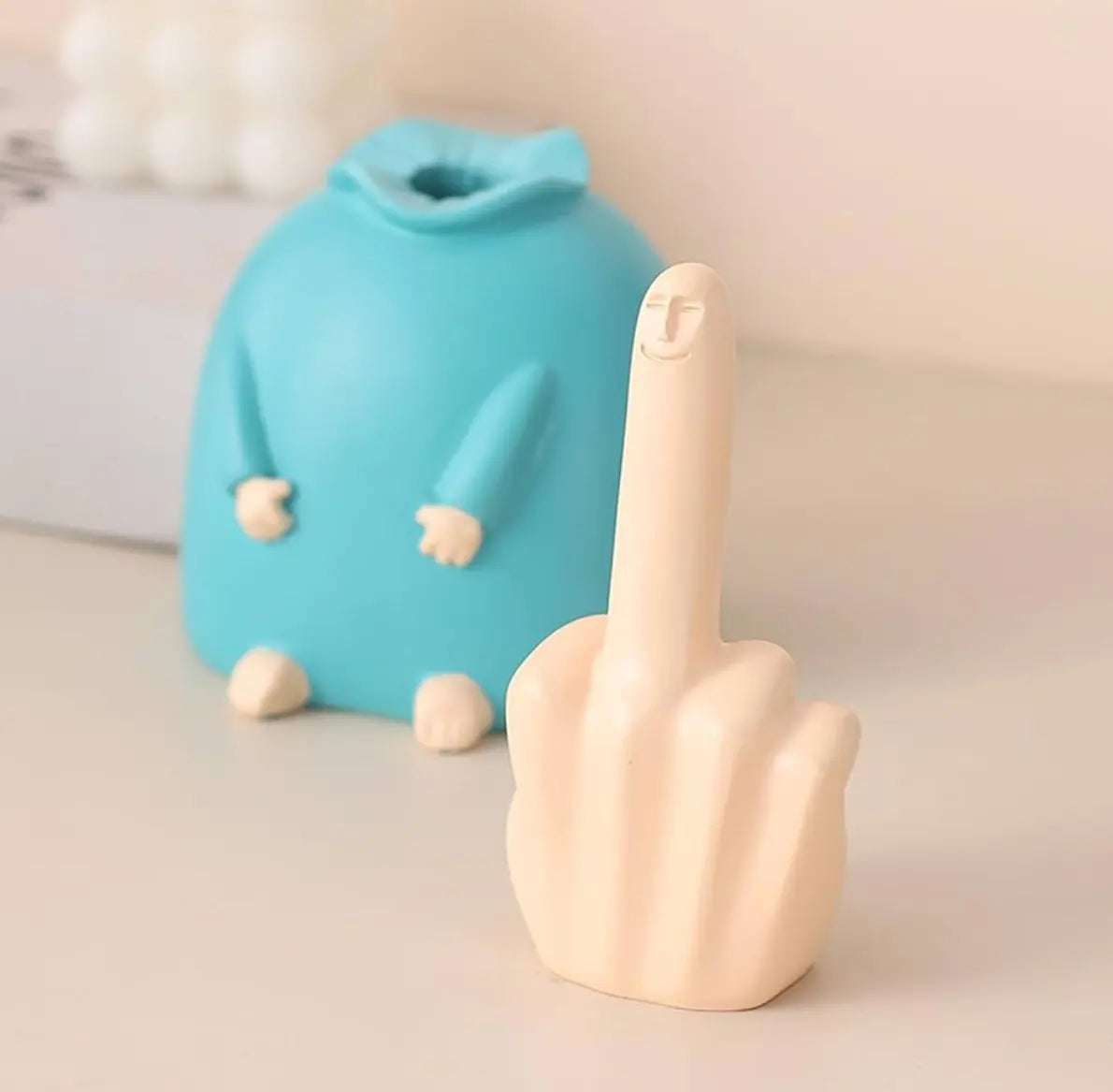 FUNNY MIDDLE FINGER STATUE Trendslana