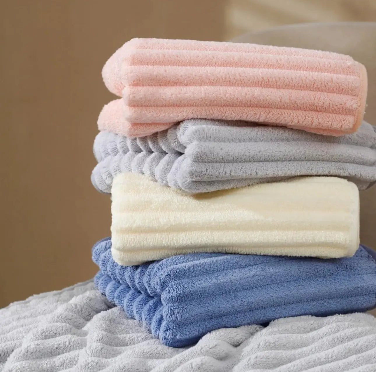 Microfiber 300 GSM Bath Towel Trendslana