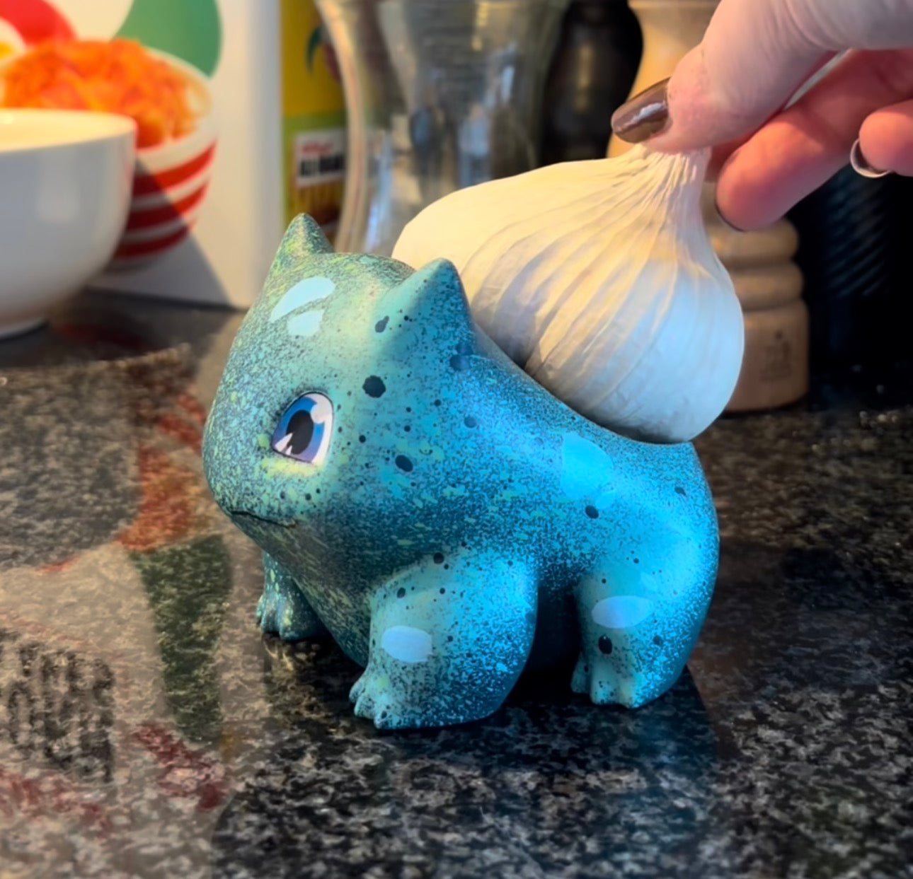 Pokemon Bulbasaur figurine