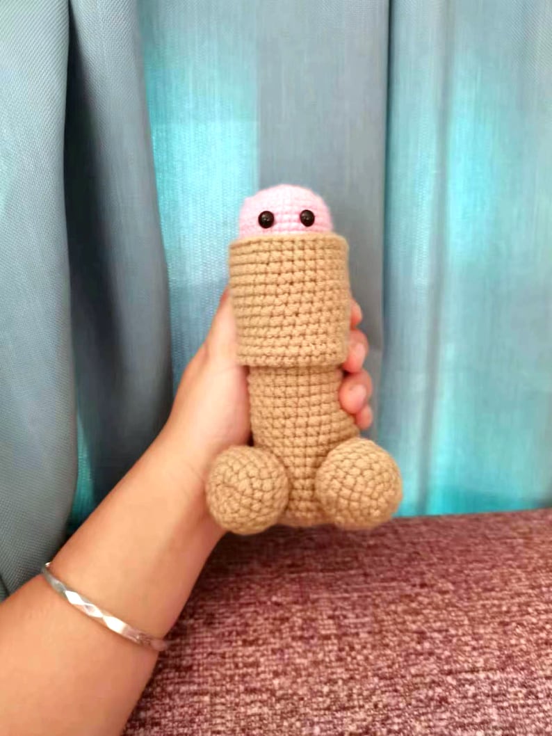FUNNY STRESS CROCHET WILLY