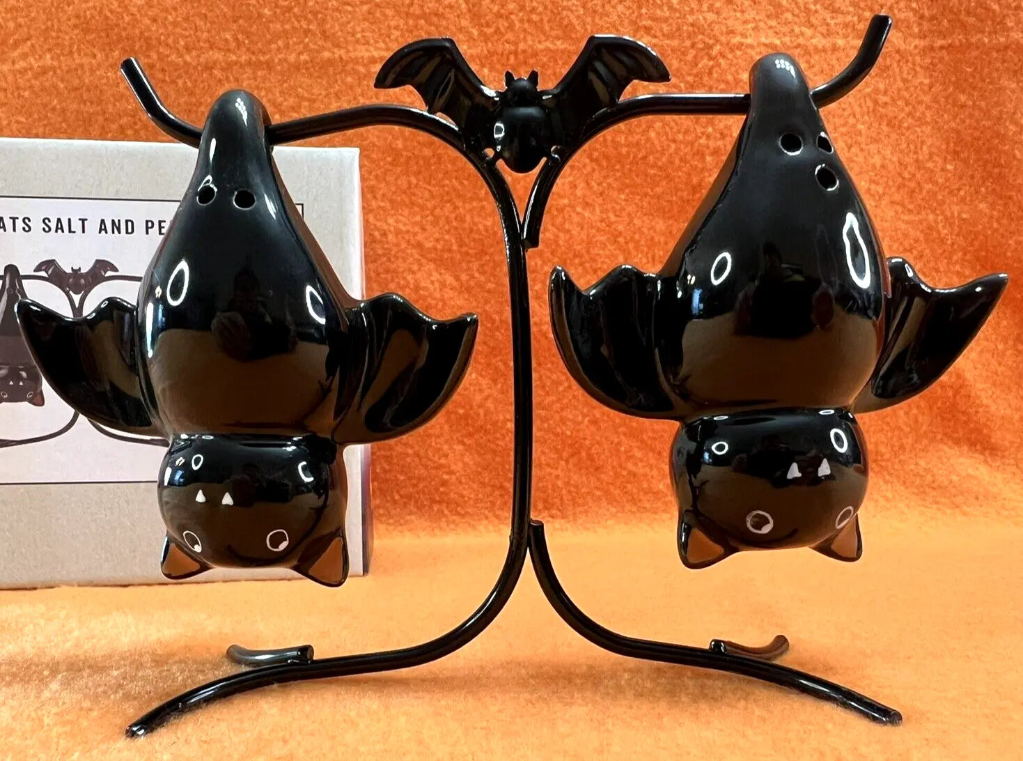 Hanging Bats Salt & Pepper Shaker Trendslana