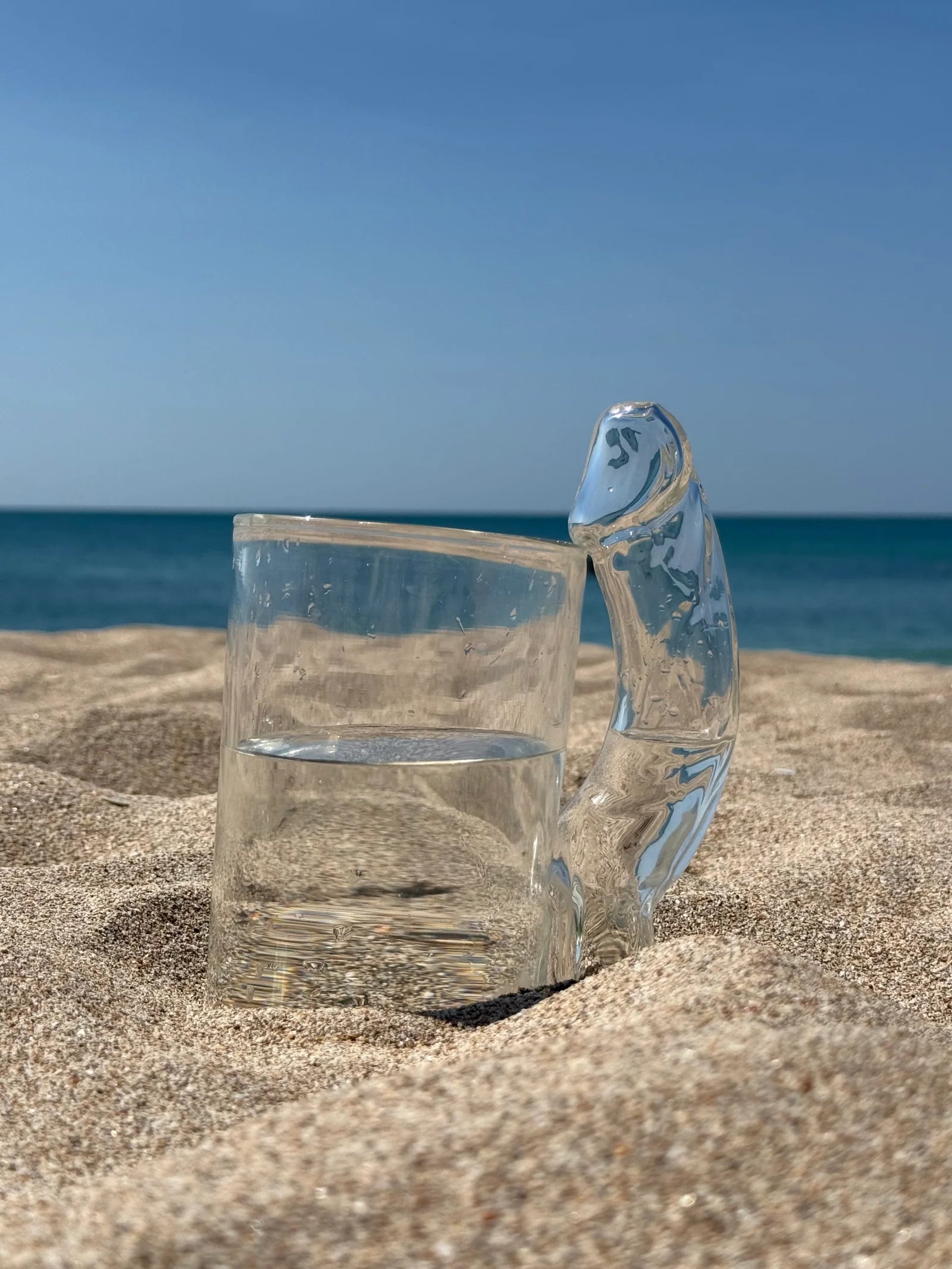 GLASS D MUG