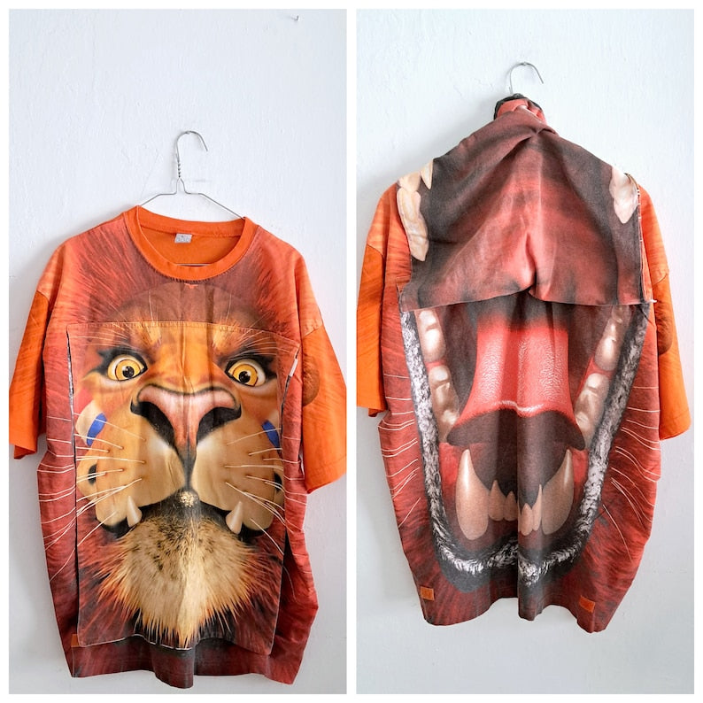 Lion Lift-Up T-shirt