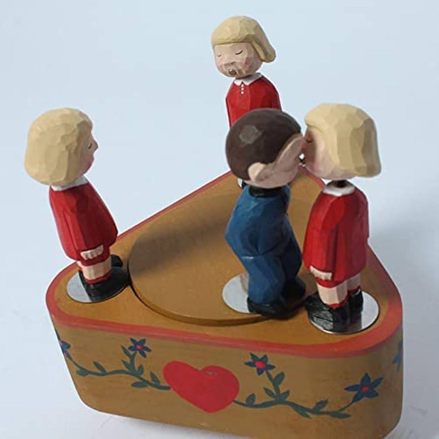 Creative Triangle Kiss Rotating Music Box