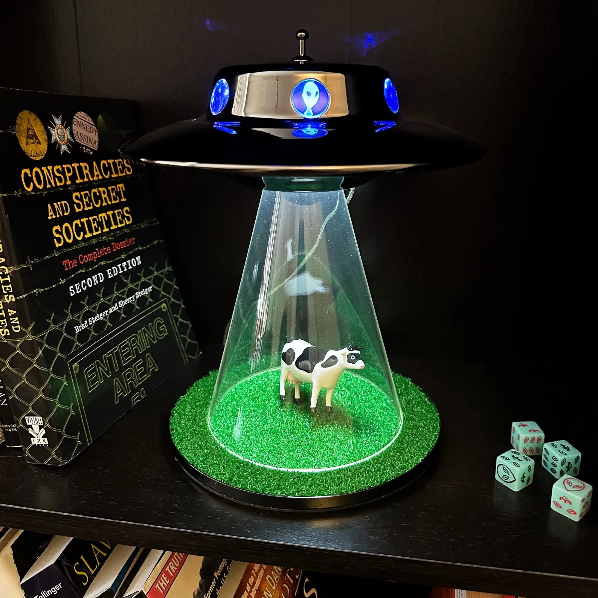 Alien Abduction Cow Lamp Trendslana