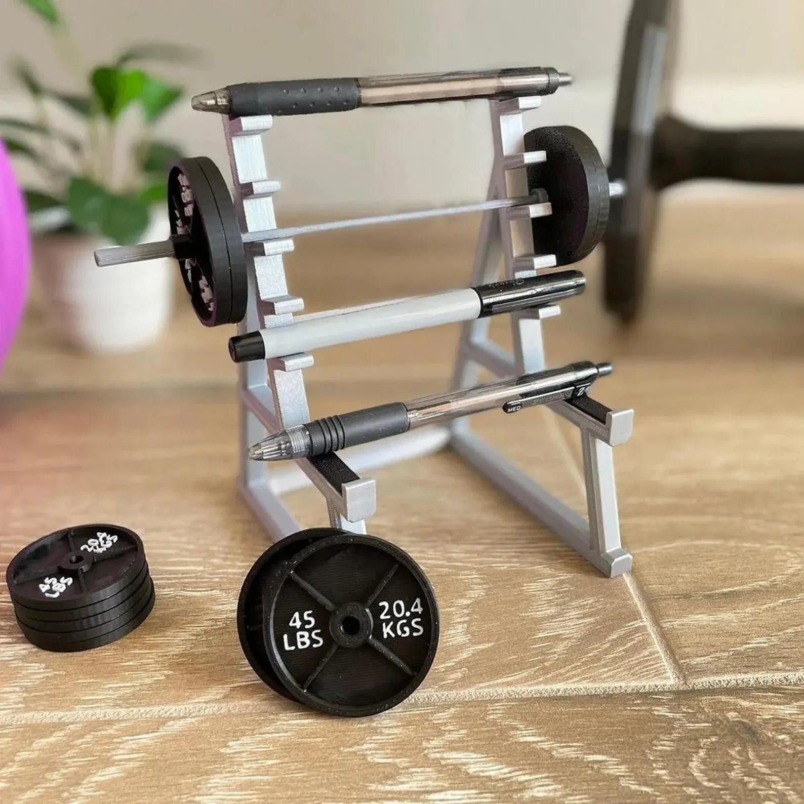 Barbell Pen Stand Trendslana