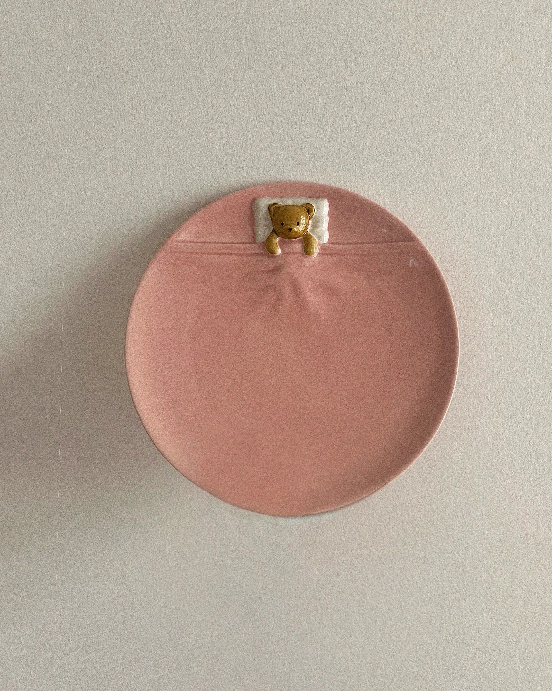 SLEEPING TEDDY BEAR PLATE - PINK