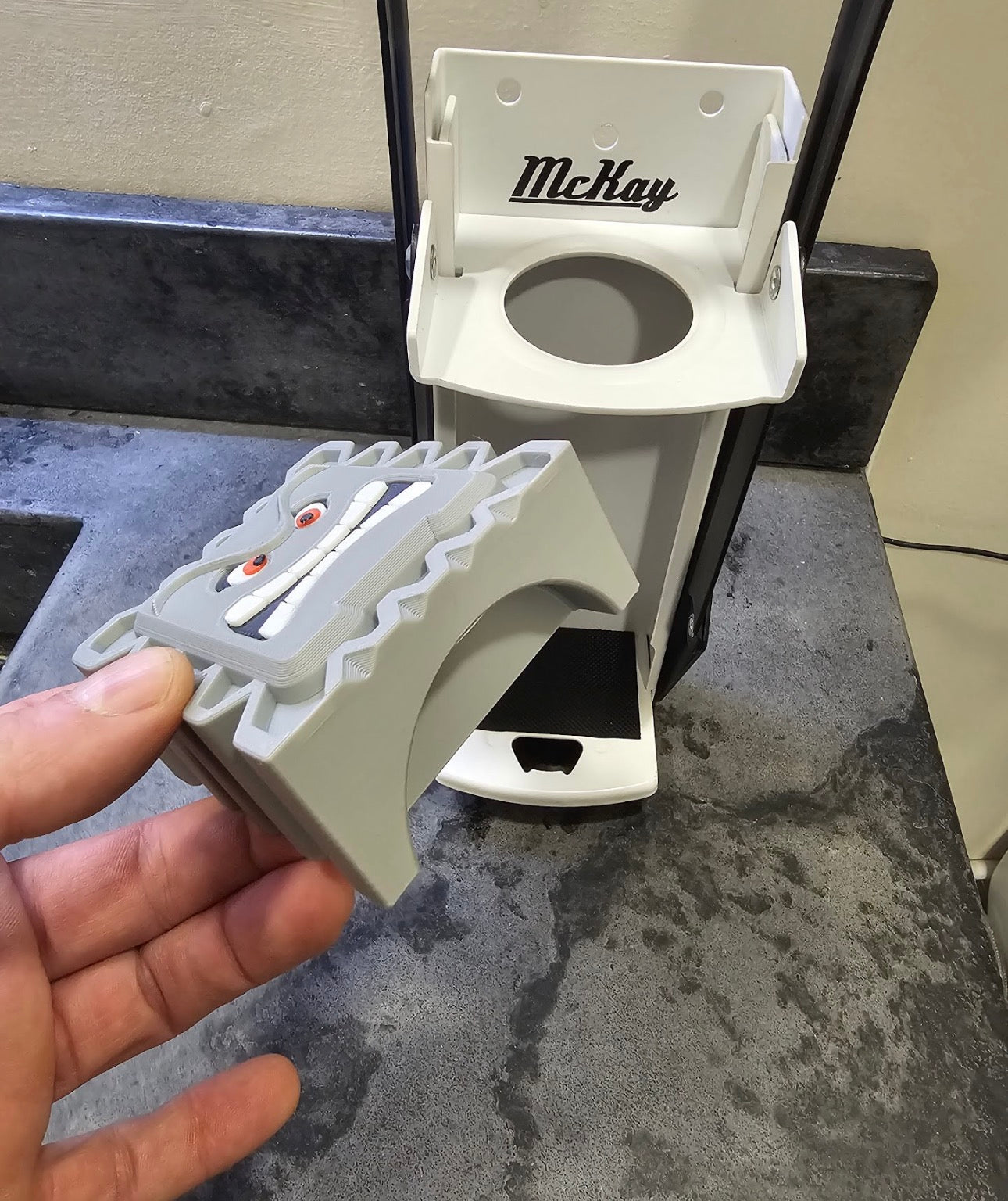 SUPER MARIO THWOMP CAN CRUSHER TOPPER