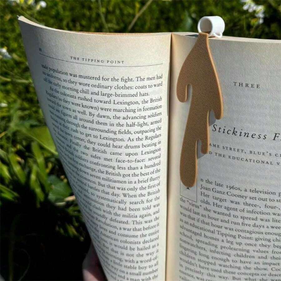 Cafe spill bookmark