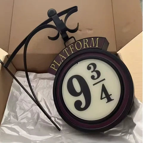 9¾ Platform Hanging Night Lamp