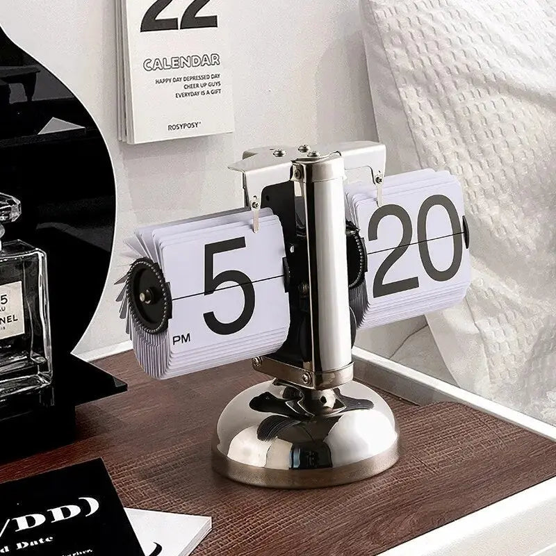 Retro Flip Clock Trendzoid